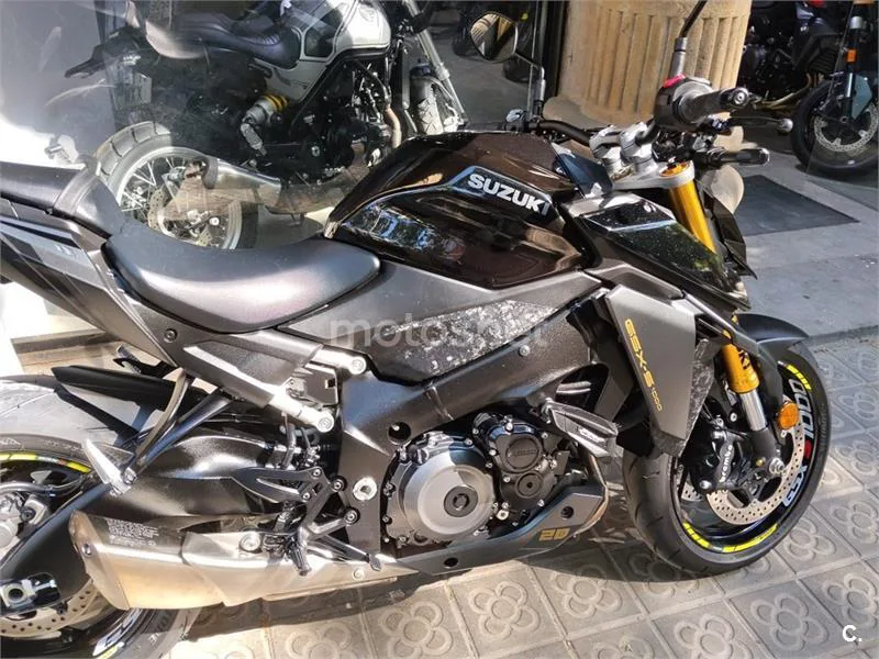 Suzuki GSX-S – Vista 3