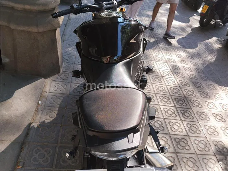 Suzuki GSX-S – Vista 10