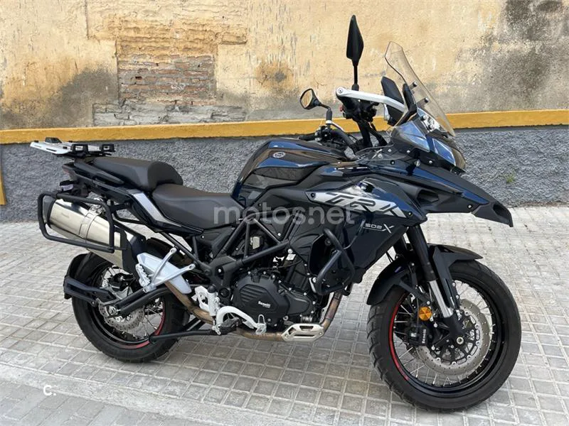 Benelli TRK 502 – Vista 7