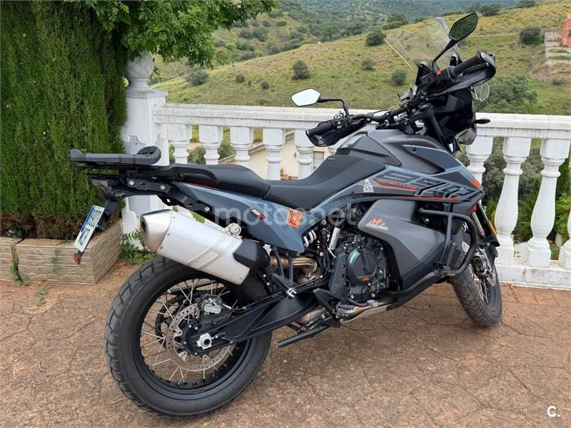 KTM 890 – Vista 5