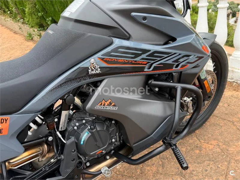 KTM 890 – Vista 7