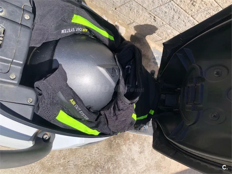 Kymco Grand Dink 125 – Vista 4