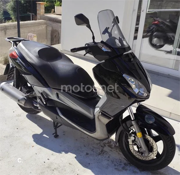 Yamaha XMAX 250 – Vista 3