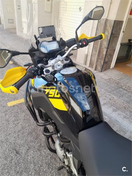 BMW F 750 – Vista 7