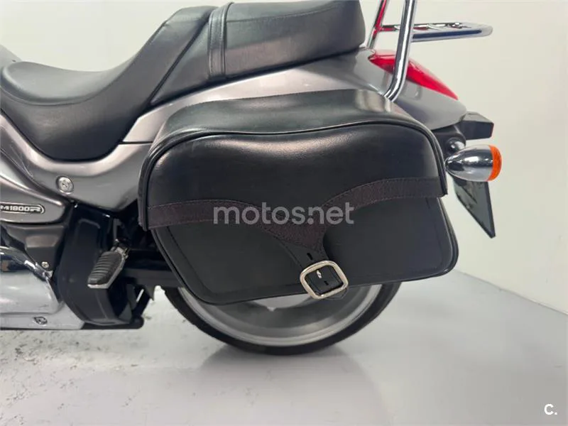 Suzuki Intruder M1800R – Vista 18