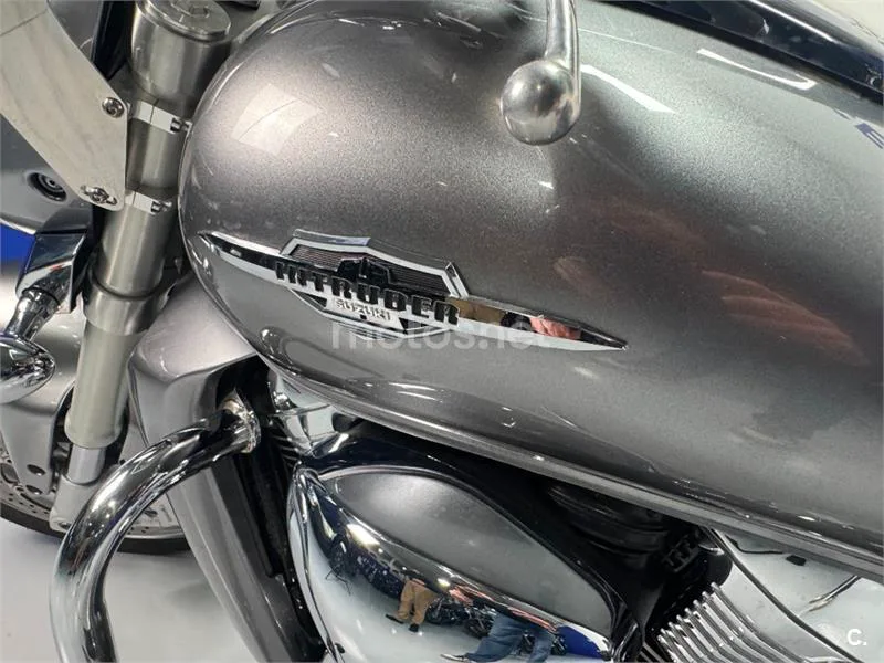 Suzuki Intruder M1800R – Vista 19