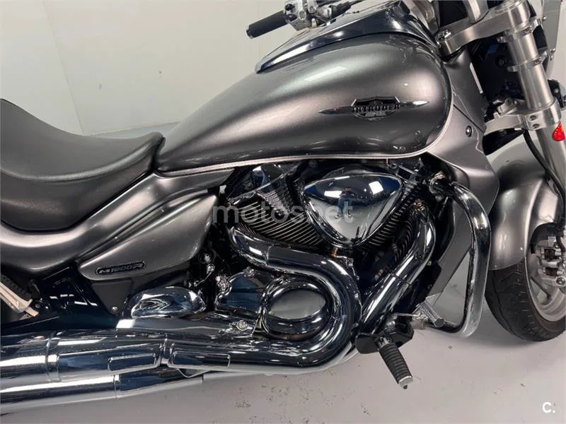 Suzuki Intruder M1800R – Vista 9