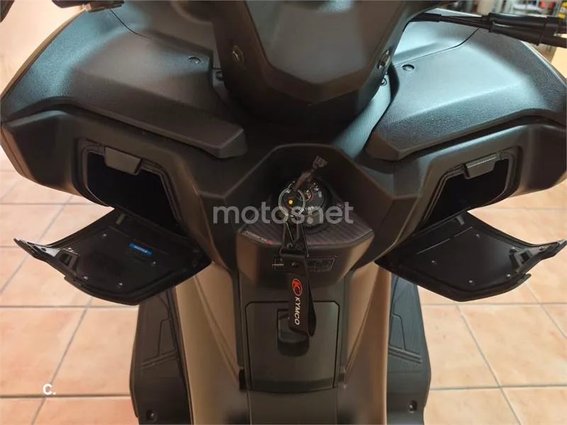 Kymco Xciting S 400 – Vista 2