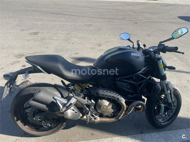 Ducati Monster 821 – Vista 3