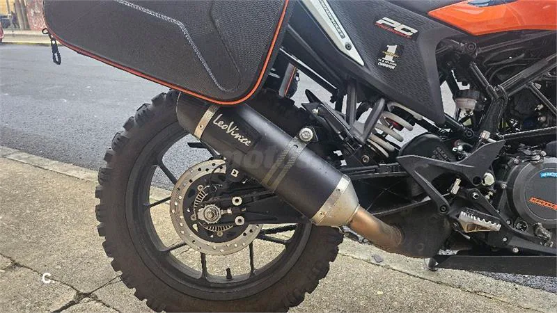 KTM 390 – Vista 2