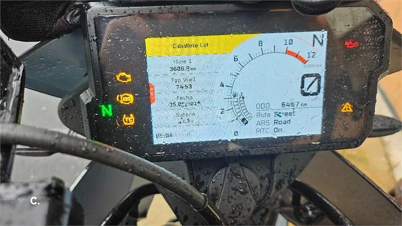 KTM 390 – Vista 3