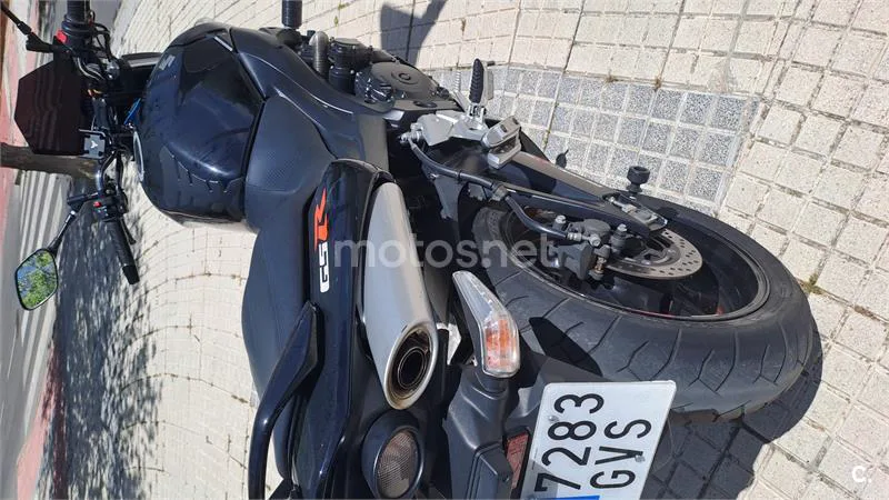 Suzuki GSR 600 – Vista 4
