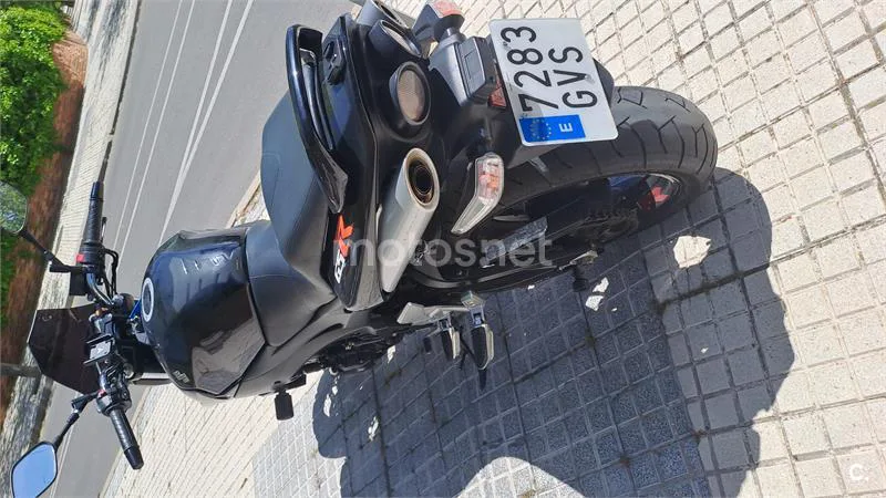 Suzuki GSR 600 – Vista 5