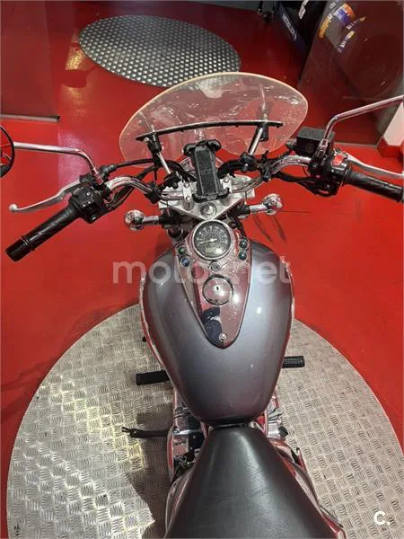 Suzuki Intruder 250 – Vista 3