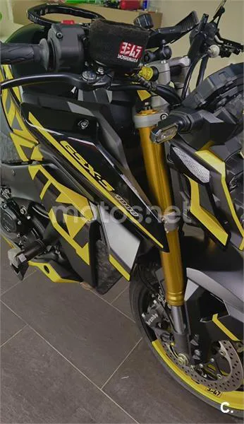 Suzuki GSX-S – Vista 3