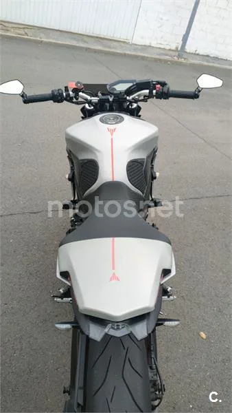 Yamaha MT-09 – Vista 5