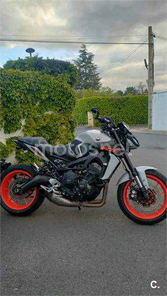 Yamaha MT-09 – Vista 9