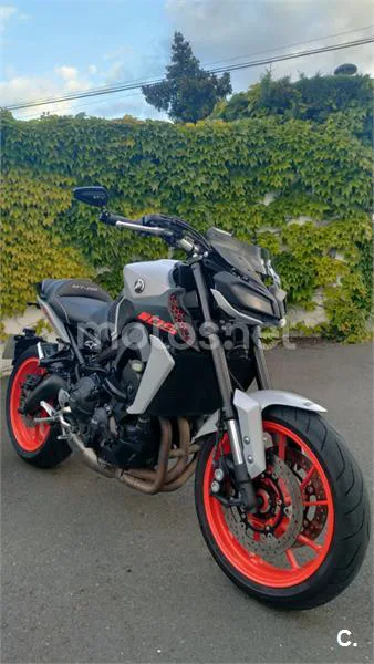 Yamaha MT-09 – Vista 10