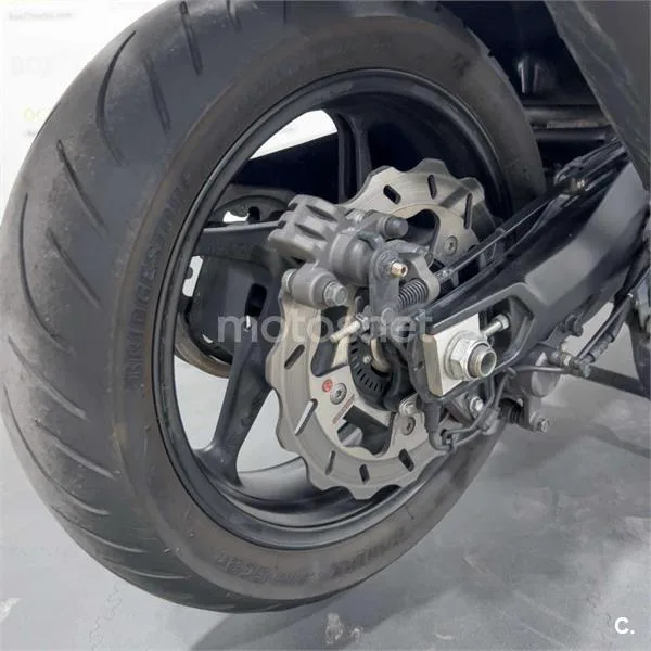 Yamaha TMAX – Vista 19