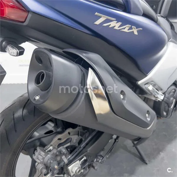 Yamaha TMAX – Vista 20