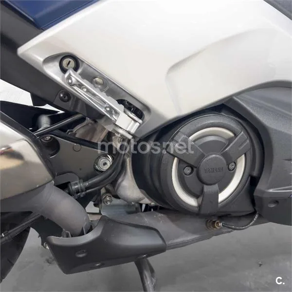 Yamaha TMAX – Vista 24
