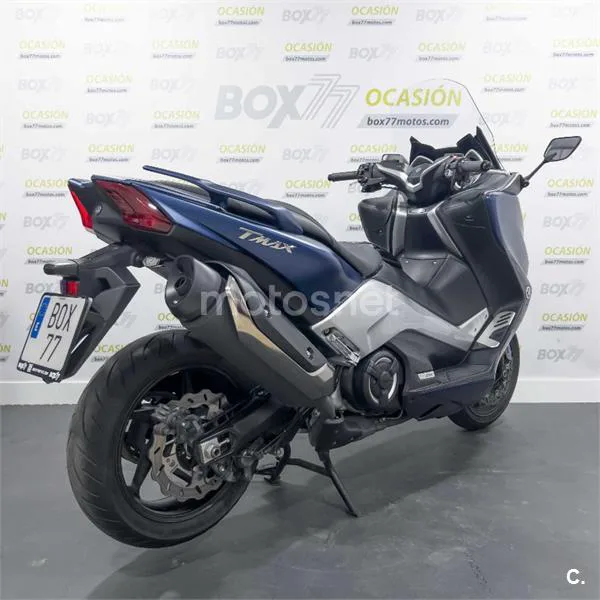 Yamaha TMAX – Vista 5
