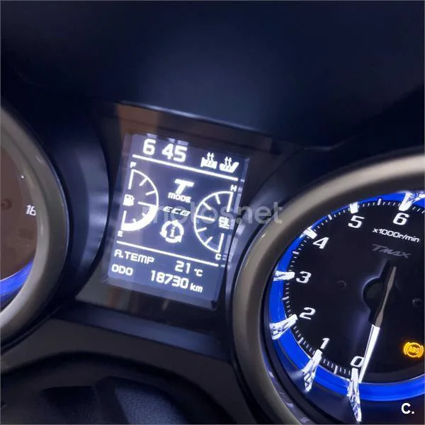 Yamaha TMAX – Vista 7