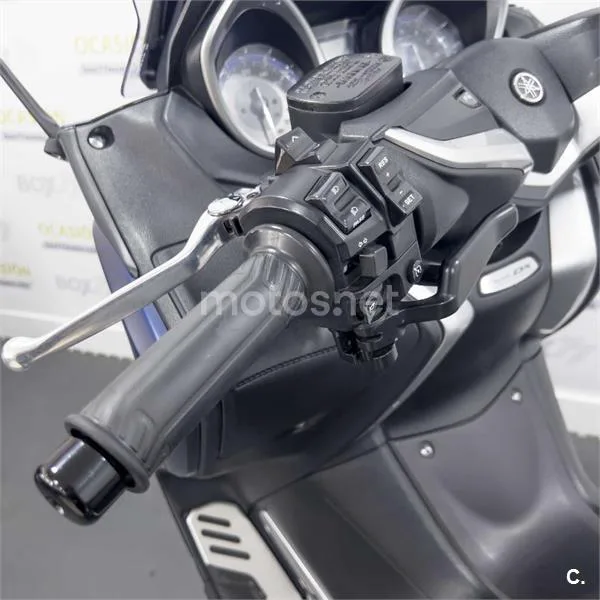 Yamaha TMAX – Vista 10