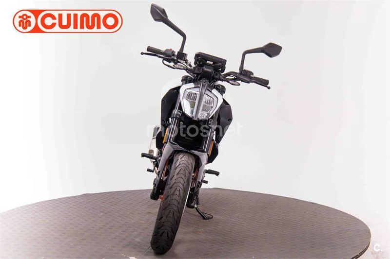 KTM 125 – Vista 10