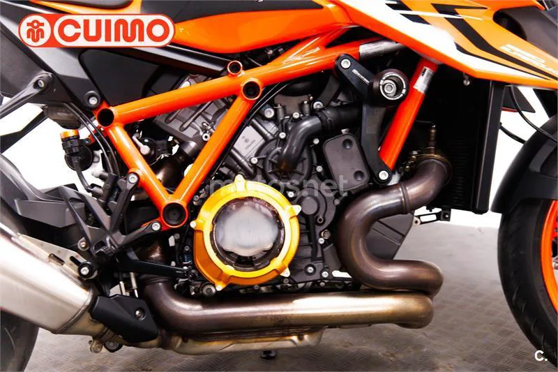 KTM 1290 Super Duke R – Vista 13