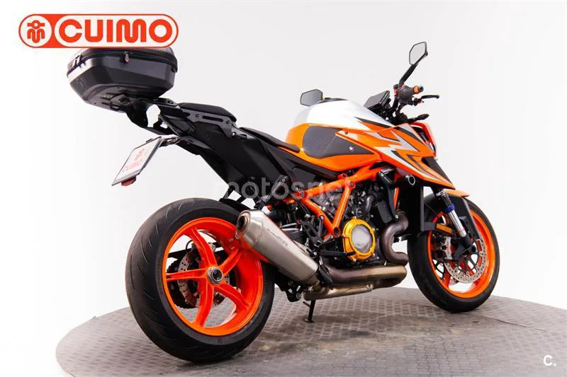 KTM 1290 Super Duke R – Vista 4