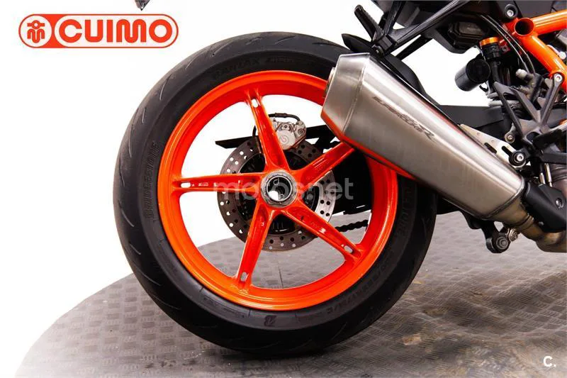 KTM 1290 Super Duke R – Vista 14