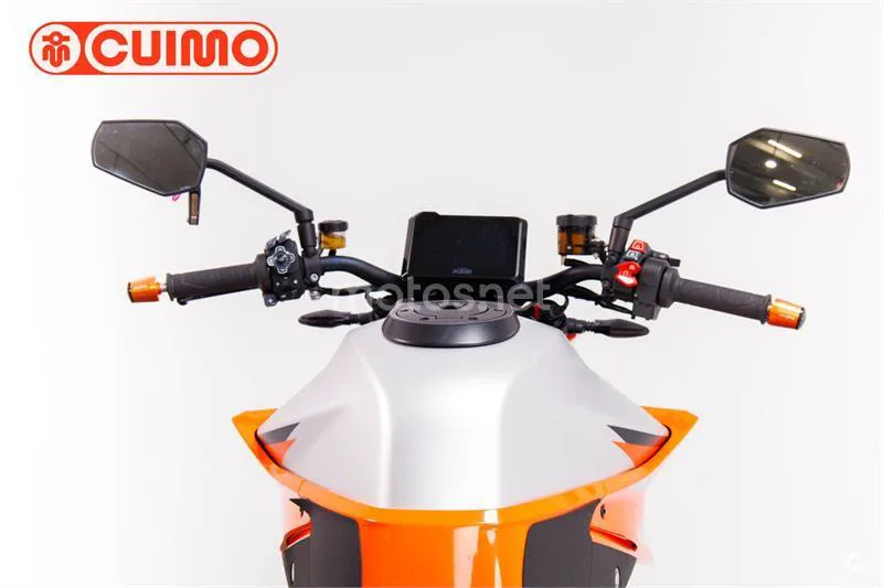 KTM 1290 Super Duke R – Vista 17