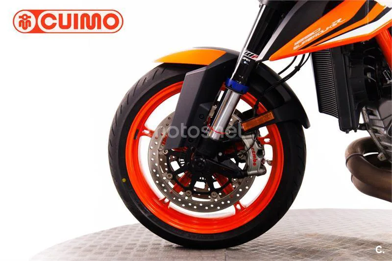 KTM 1290 Super Duke R – Vista 21