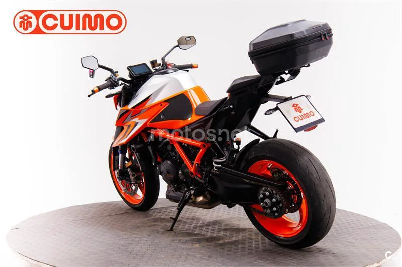KTM 1290 Super Duke R – Vista 6