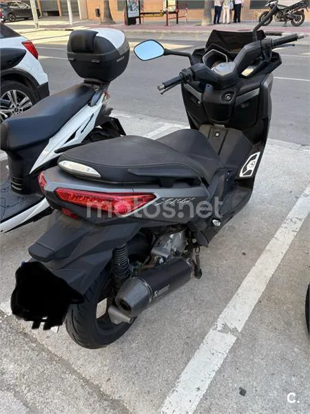 Yamaha XMAX 125 – Vista 4