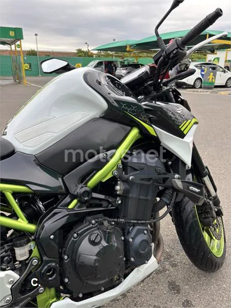 Kawasaki Z 900 – Vista 2