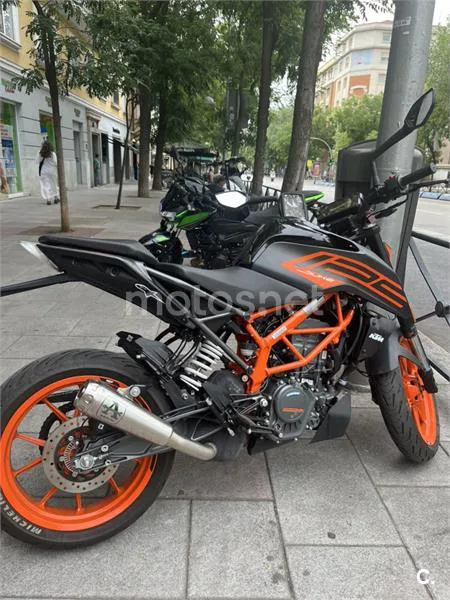 KTM 125 – Vista 4