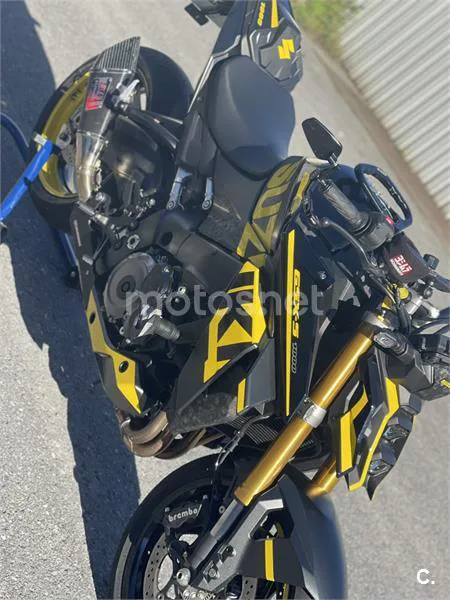 Suzuki GSX-S – Vista 6