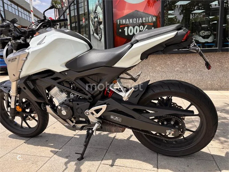 Honda CB 125 R – Vista 11