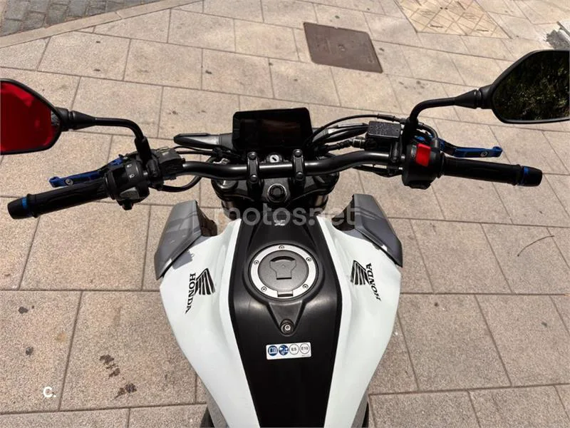 Honda CB 125 R – Vista 14