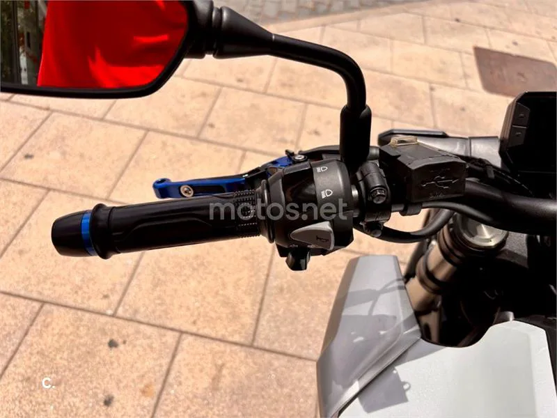 Honda CB 125 R – Vista 16