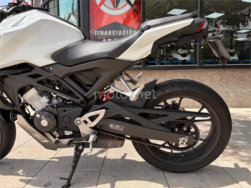 Honda CB 125 R – Vista 3