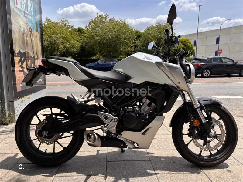 Honda CB 125 R – Vista 7