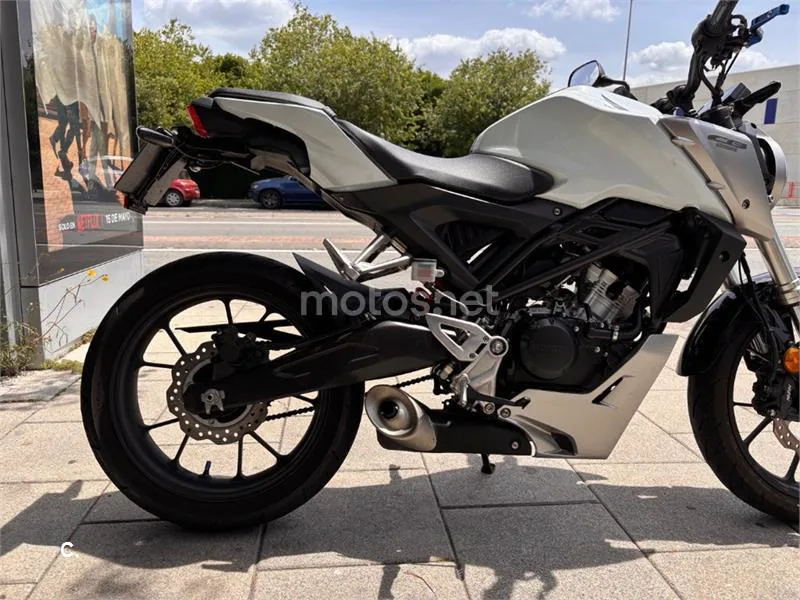 Honda CB 125 R – Vista 9