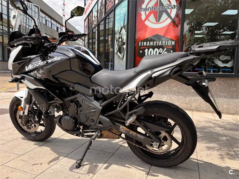 Kawasaki Versys – Vista 11