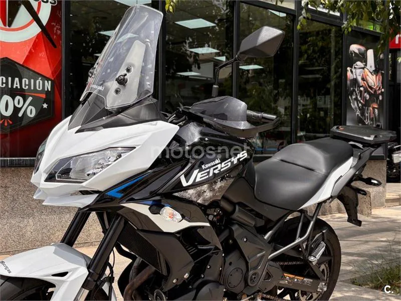 Kawasaki Versys – Vista 14