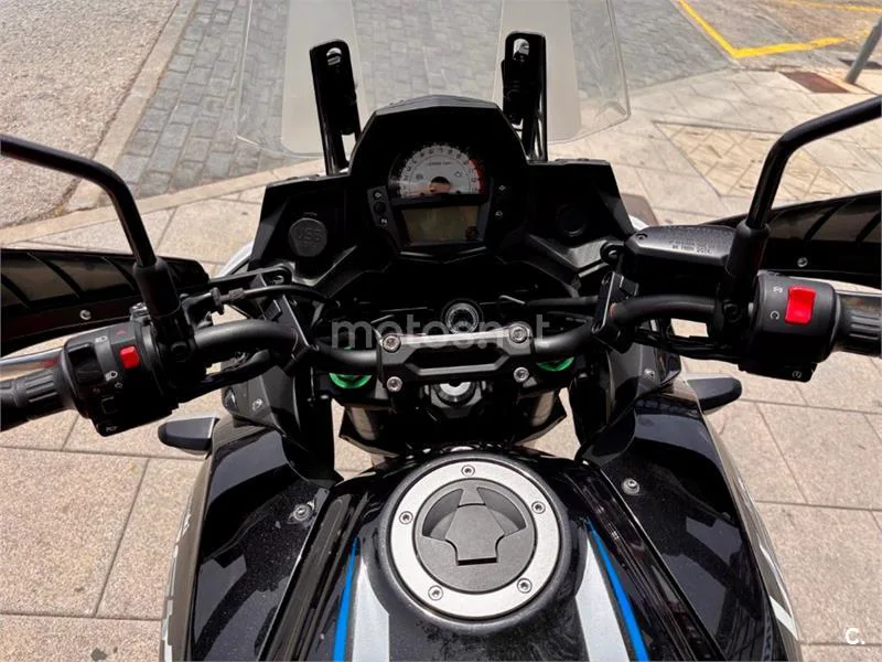 Kawasaki Versys – Vista 15
