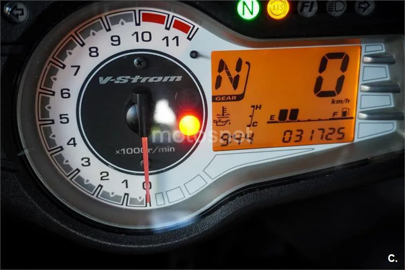 Suzuki V-Strom 650 – Vista 20