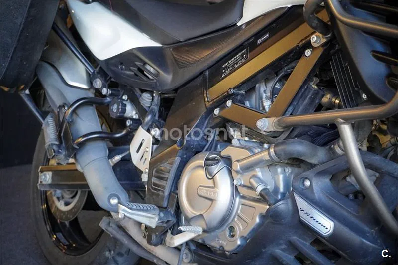 Suzuki V-Strom 650 – Vista 8